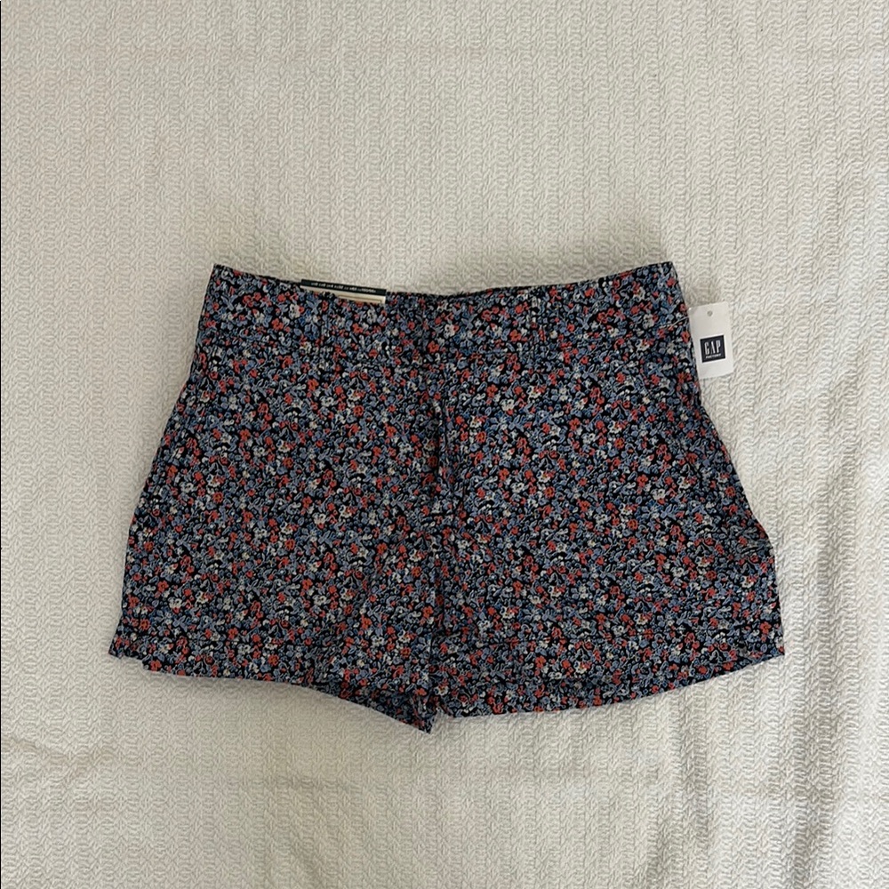 GAP High Waist Black and Red Floral Shorts